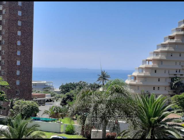 2 BEDROOM APARTMENT TO LET IN UMHLANGA CENTRAL